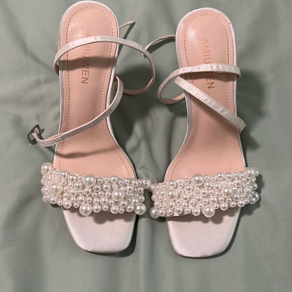 Amiuwen pearl heels.
